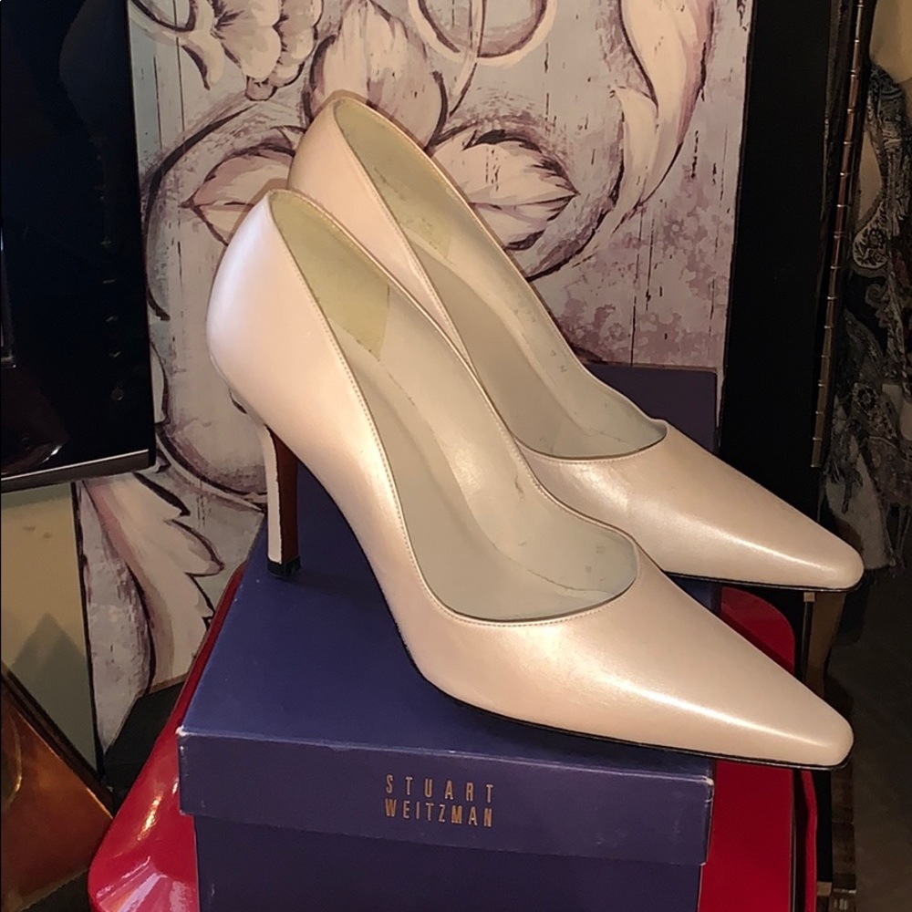 Stuart Weitzman pumps